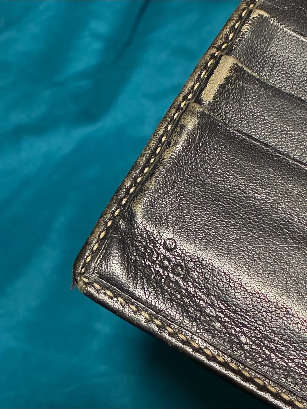 Gucci Vintage Mens Wallet Damaged